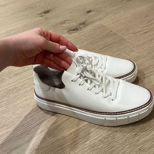 Vince Camuto-Raiza Flatform Sneaker Size 8.5